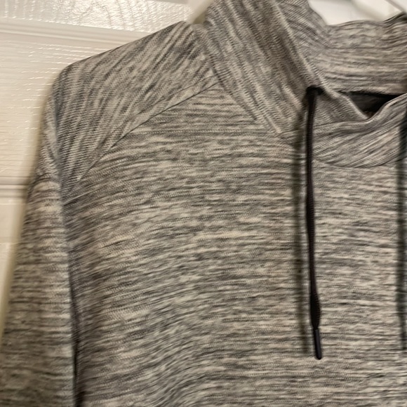 Elevated Gray Oxford Sweatshirt M - Picture 5 of 9